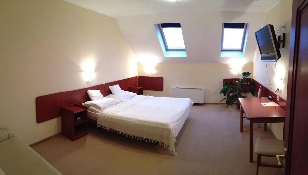 Bed & Breakfast Fehertoi Halaszcsarda Es Szalloda