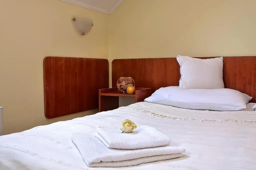 Bed & Breakfast Fehertoi Halaszcsarda Es Szalloda Hungary