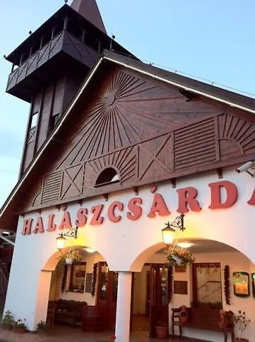 Fehertoi Halaszcsarda Es Szalloda Szatymaz